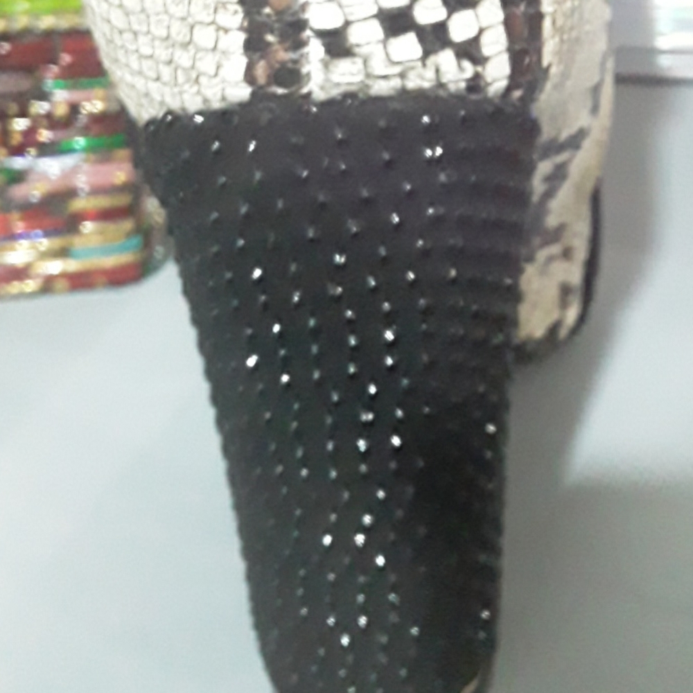 Cape Robin Rhinestone booties - Picture 3 of 6